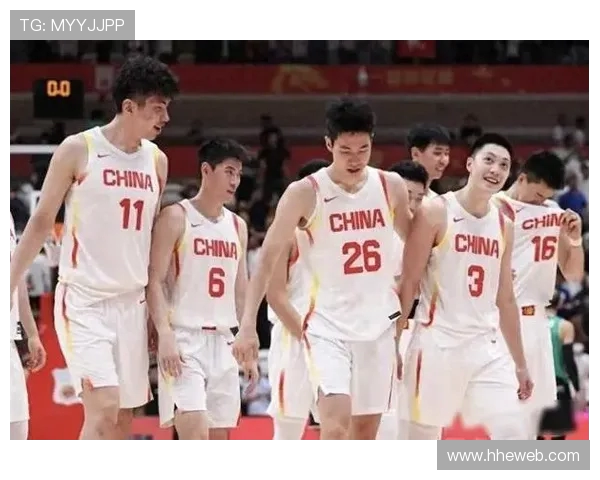 国奥男篮迎战波兰男篮全力争胜展现青春风采