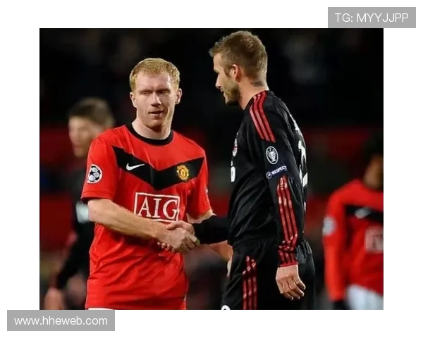 欧冠经典对决米兰与曼联的巅峰对抗回顾与分析