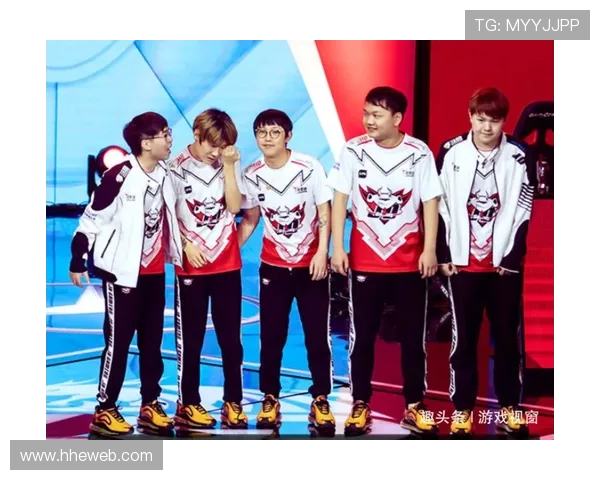 赛后复盘分析：JDG与FPX对决中的战术意识与团队配合探讨