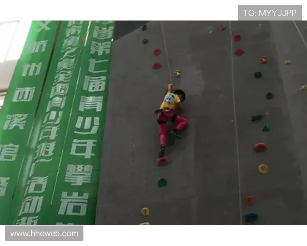 成都攀岩队与南京攀岩队技术对比分析赛后复盘探讨